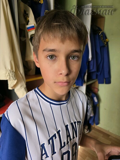 a91e73c7.ID Photo.064137